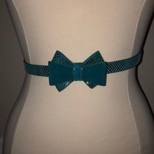 Teal belt